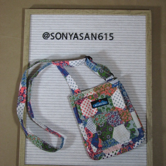 Kavu Handbags - Kavu Cross Body Bag Patchwork Pattern